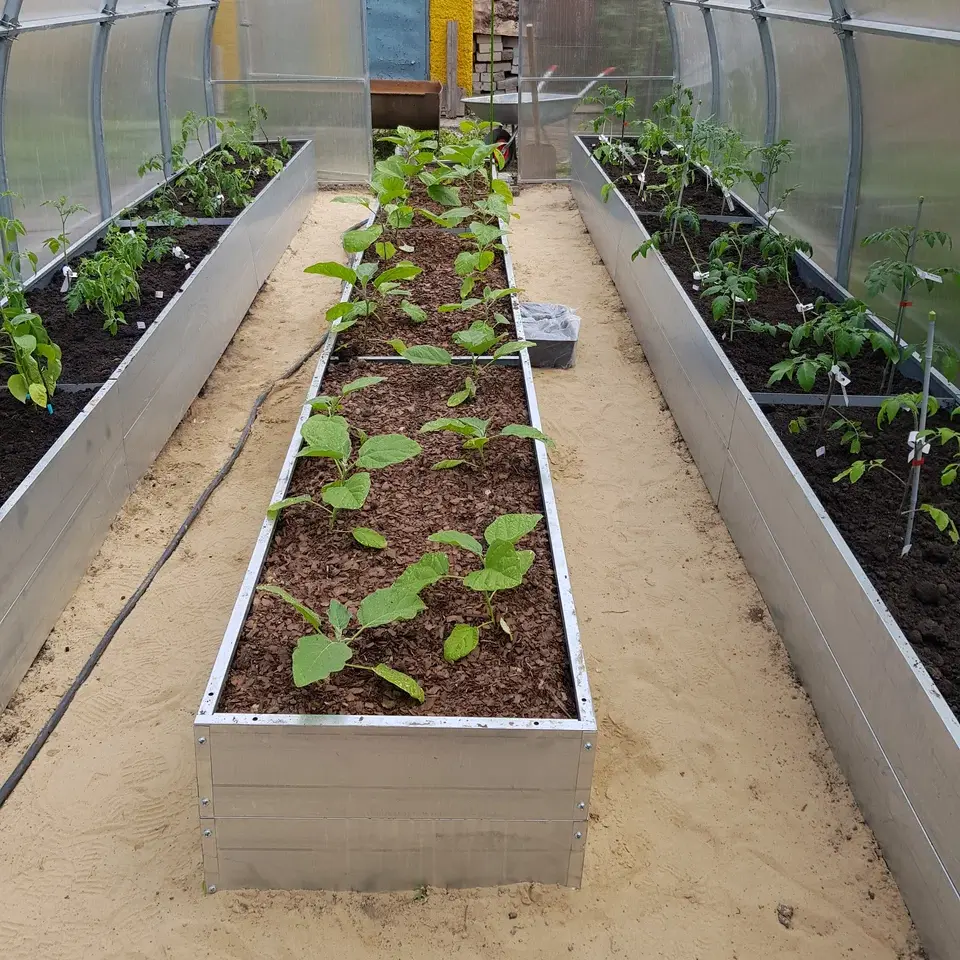 Высокий комплект оцинкованных грядок в теплицу
